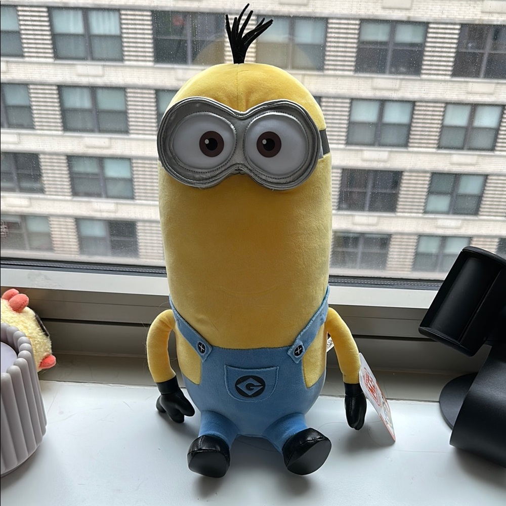 Universal Studios Despicable Me Minion Plush